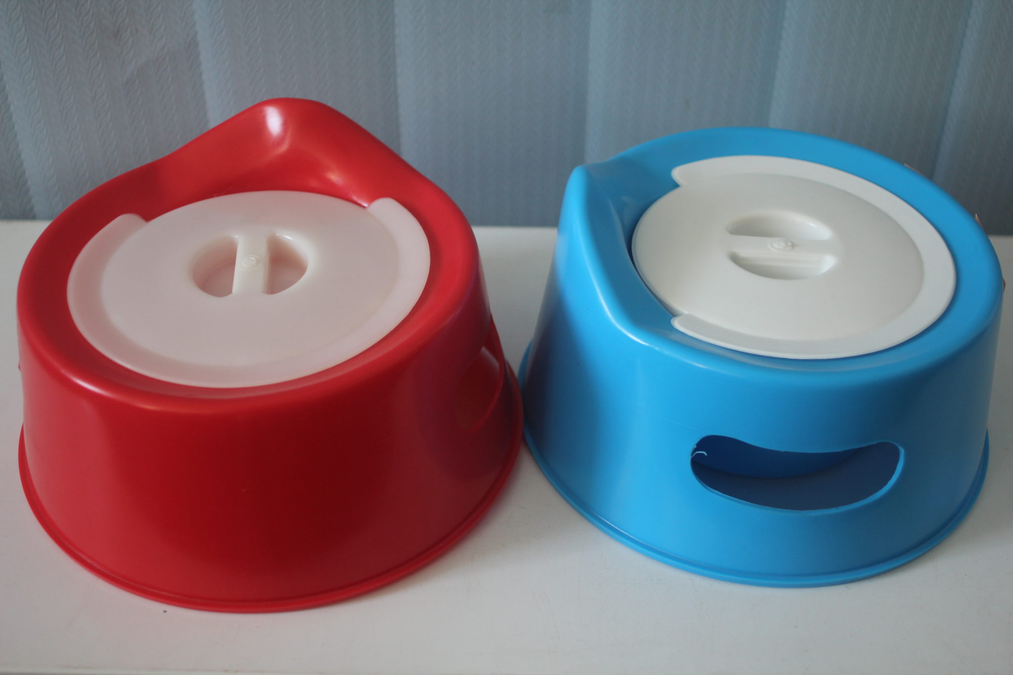 Горщик дитячий з кришкою