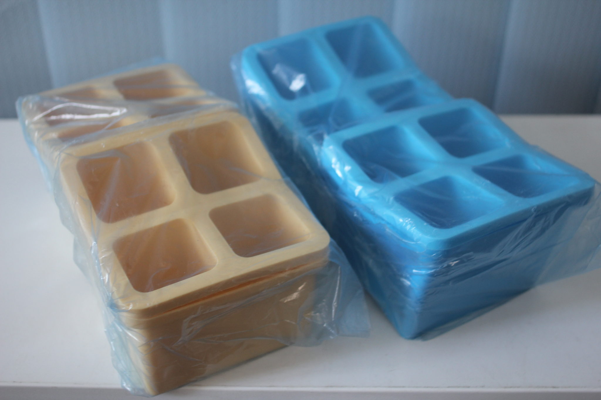 Лоток з 4-х комырок для столових приборів