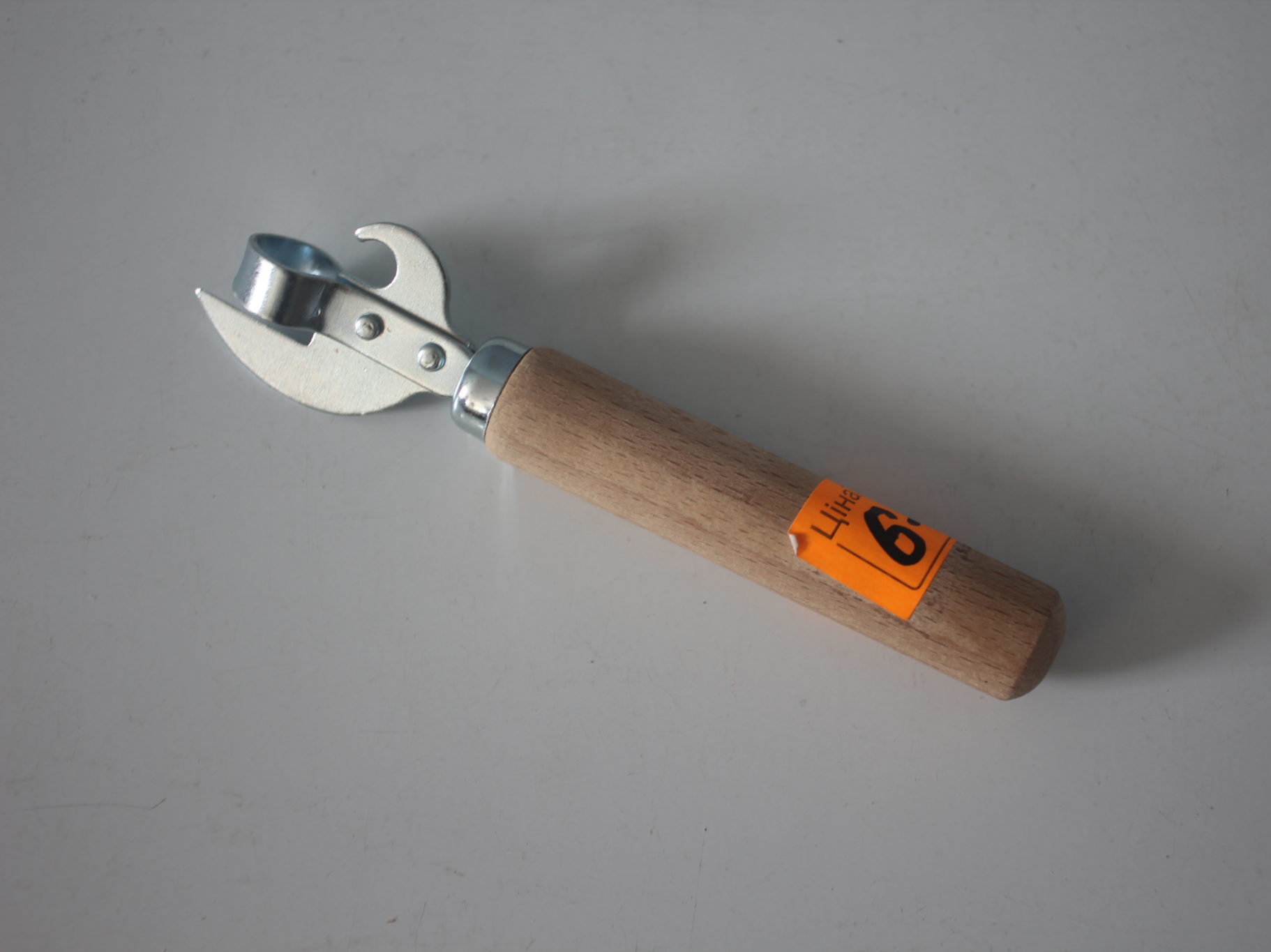 Відкривачка-ключ для консервів