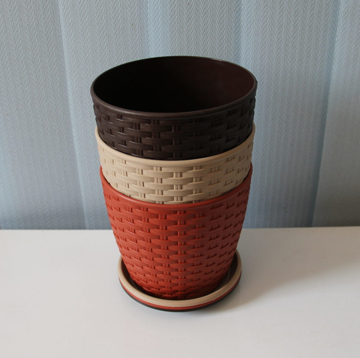 Горщик для квітів з підставкою "Ротанг"